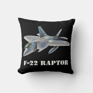 Kampfflugzeug des Raubvogel-F-22 auf Schwarzem Kissen