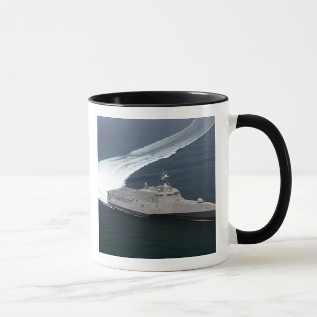 Kampfschiff Unabhängigkeit im Golf von Mexiko Tasse (Rechts)