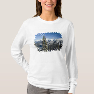 Kanada, Alberta, Banff. Aussicht auf das Bow-Tal T-Shirt