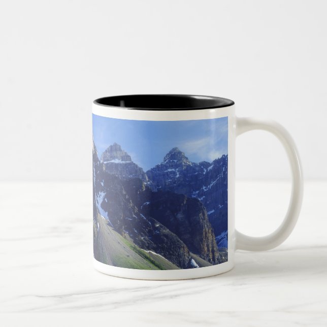 Kanada, Alberta, Banff National Park, Moraine Zweifarbige Tasse (Rechts)