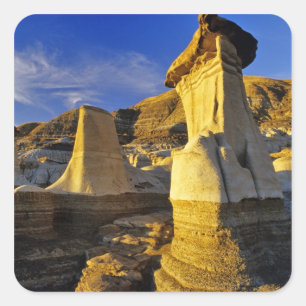 Kanada, Alberta, Drumheller. Hoodoos. Quadratischer Aufkleber
