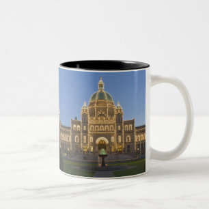 Kanada, BC, Victoria, BC Legislaturgebäude bei Zweifarbige Tasse