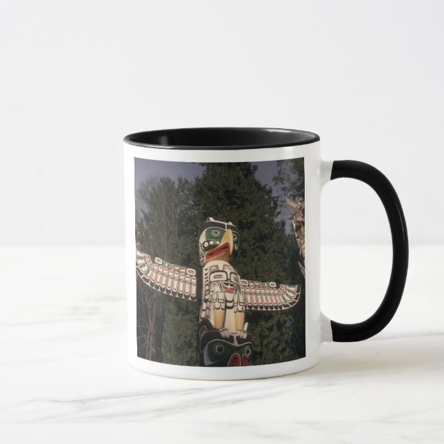 Kanada, British Columbia, Vancouver.  Native Tasse (Rechts)