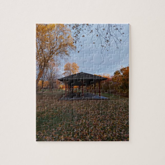 Kanada Pagode im Herbst (Vertikal)