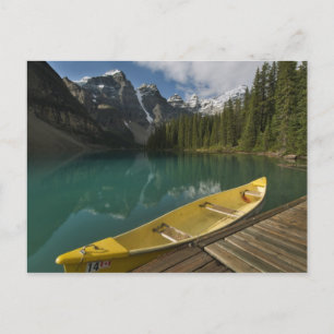 Kanadier am Steg neben Moraine Lake, Banff Postkarte