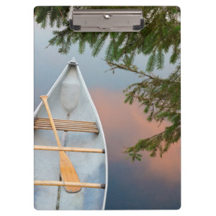 Kanadier auf einem See bei Sonnenuntergang, Kanada Klemmbrett