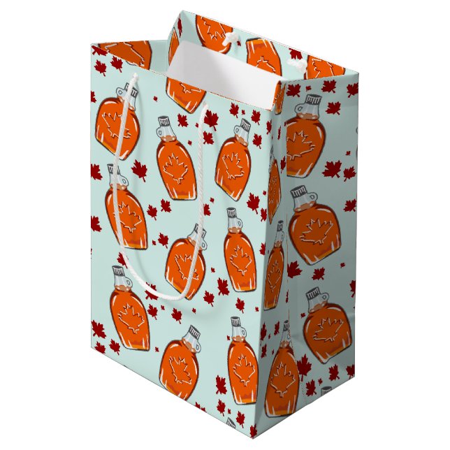 Kanadisches Ahornsirup-Muster Mittlere Geschenktüte (Vorderseite Schrägansicht)