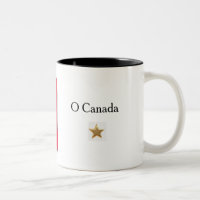 Kanadisches Flaggen-Tasse mit dem Titel der Hymne
