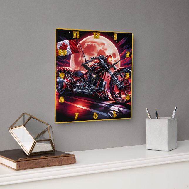 Kanadisches Motorrad unter glühender Mondschein Quadratische Wanduhr (Büro)