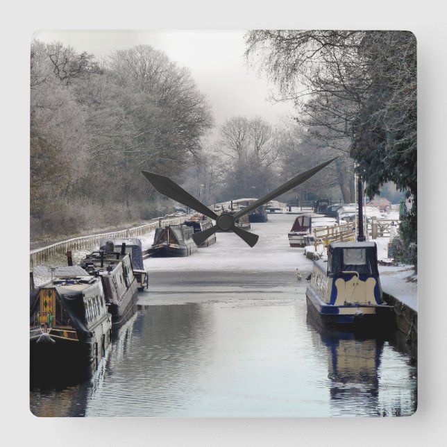 KANÄLE QUADRATISCHE WANDUHR (Vorderseite)