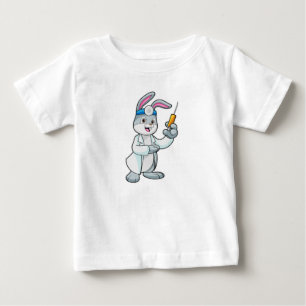 Kaninchen als Arzt bei Impfung mit Spritze Baby T-shirt
