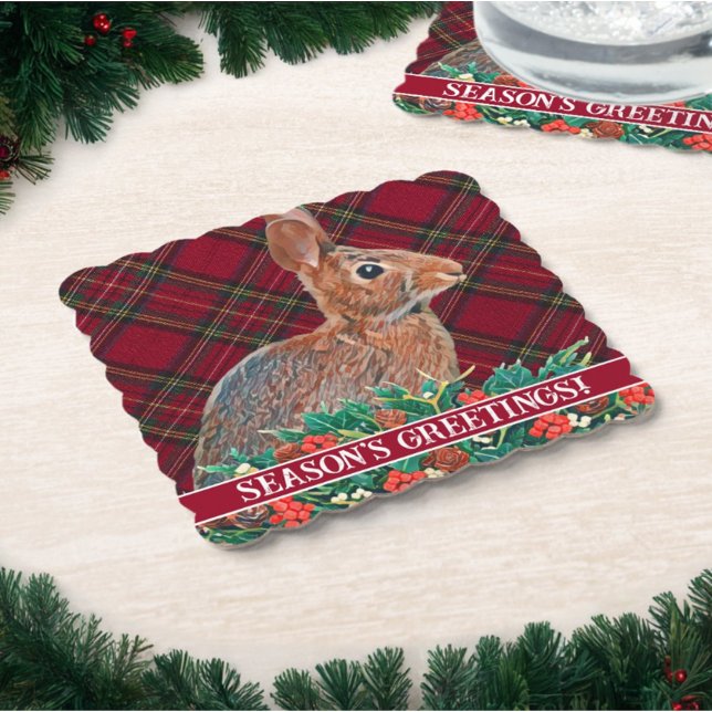 Kaninchen mit Holly Berries und Kariert Untersetzer (This classic Christmas coaster design spreads Season's Greetings in red and green alongside a rabbit)