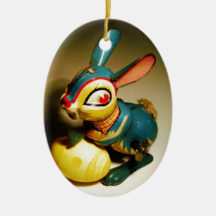 Kaninchen Spielzeug und Ostergelbe Ei Keramikornament