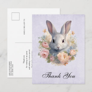 Kaninchen umgeben von pastellfarbenen Blumen Süßes Postkarte