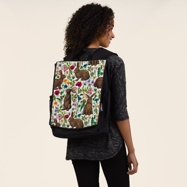 Kaninchen und Wildblumen Rucksack (Ausgewaschen)
