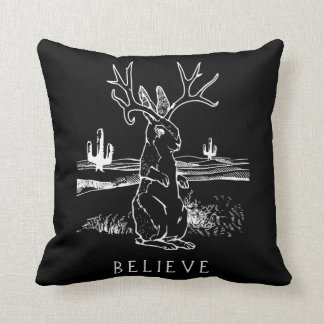 Kaninchengeschenk| Glaube Jackalope Kissen
