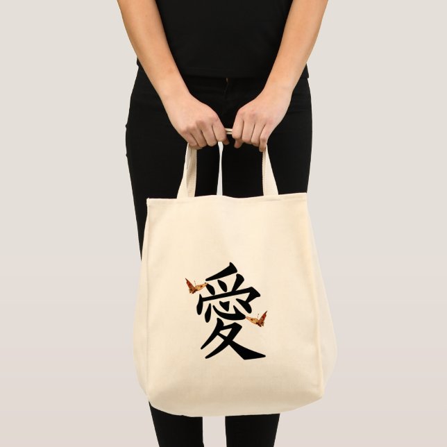 Kanji für Liebe mit zwei Schmetterlingen Tragetasche (Vorderseite (Produkt))