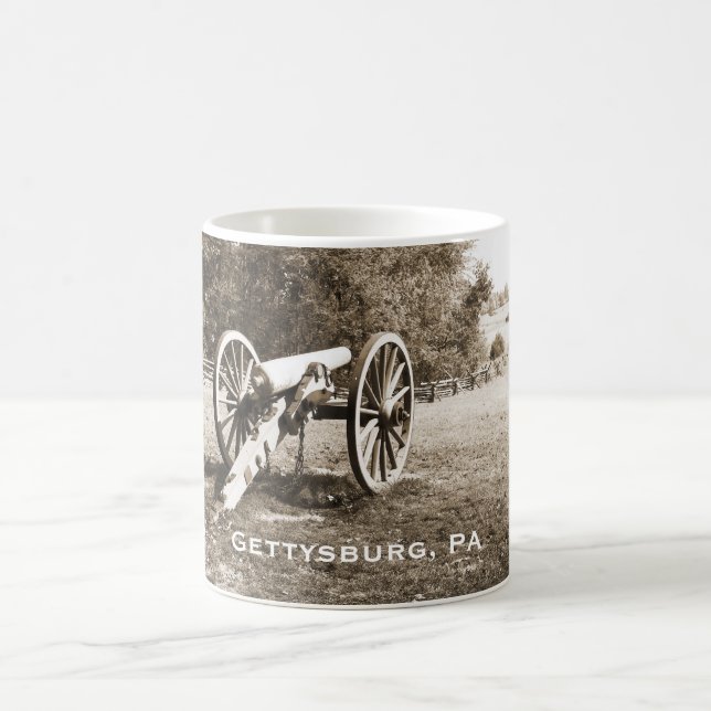 Kanone auf dem Schlachtfeld von Gettysburg Kaffeetasse (Mittel)