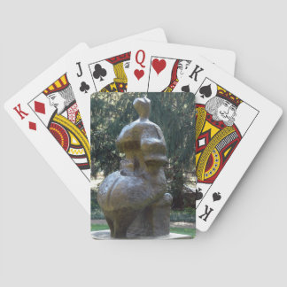 Kansas City Skulptur im Park Eine sitzende Frau Spielkarten