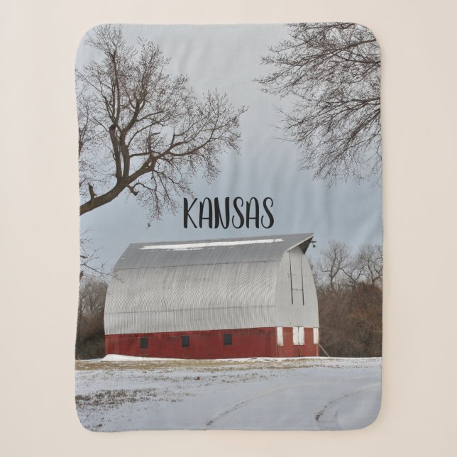 Kansas Red Barn mit Schnee Sherpadecke (Vorderseite)