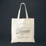 Kansas Wedding Welcome Tote Bag Tragetasche<br><div class="desc">Diese Kansas Tasche ist ideal,  um die Gäste der Stadt zu Ihrer Hochzeit zu empfangen! Packen Sie es mit lokalen Goodies für ein extra lustiges Willkommenspaket.</div>