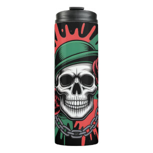 Kantige Grafik: Totenkopf mit Bowlerhut und Rosen Thermosbecher