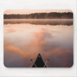 Kanu-Erholungen am Ufer des Pawtuckaway Lake Mousepad
