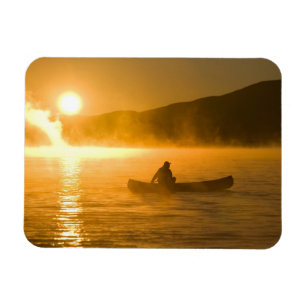 Kanufahren in Lily Bay bei Sonnenaufgang, Moosehea Magnet
