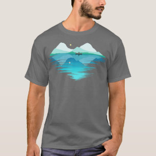 Kanufahrt auf einem See im Gebirge durch Mondlicht T-Shirt