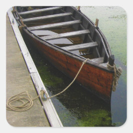 Kanuschiff angedockt quadratischer aufkleber