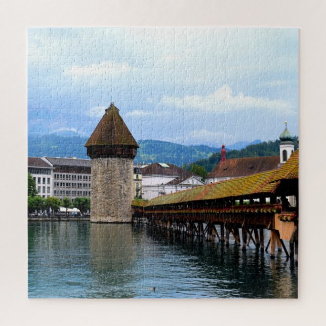 Kapellbrücke - Monte Pilatus - Luzern Schweiz (Vertikal)