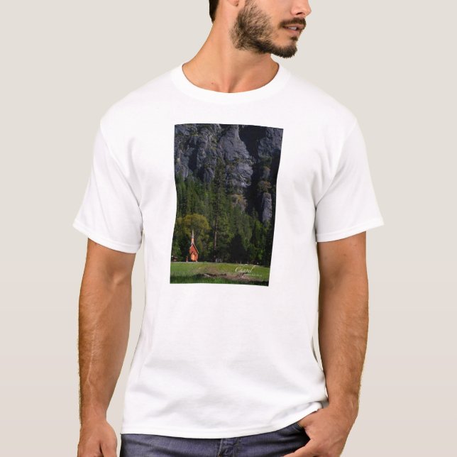 Kapelle bei Yosemite T-Shirt (Vorderseite)