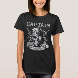 Kapitän des Schiffes zeigt lustigen Piratenkapitän T-Shirt