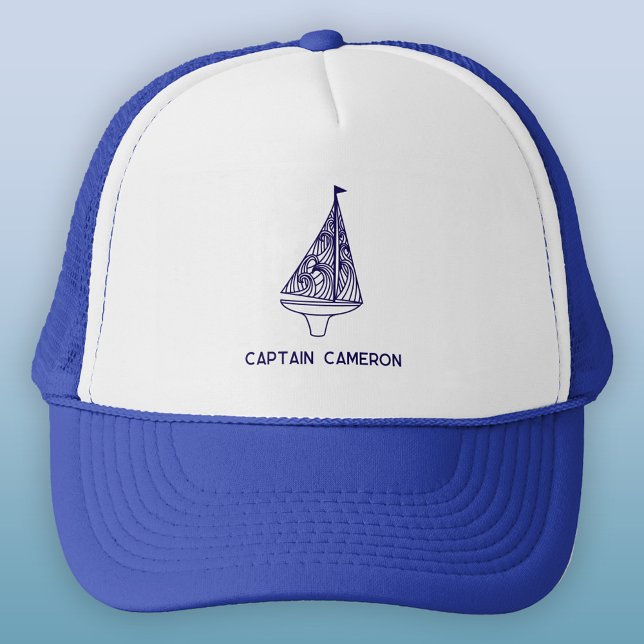 Kapitän des Segelbootes Personalisiert Truckerkappe (Sailing boat or yacht captain personalized custom text trucker hat)