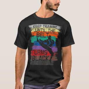 Karate Design Behielt Training bis der Gürtel sich T-Shirt