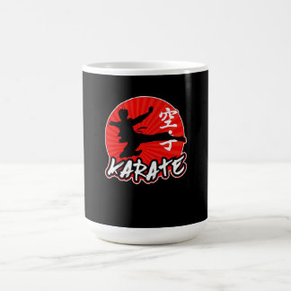 Karate für Männer im Mond, maßgeschneidertes Gesch Kaffeetasse