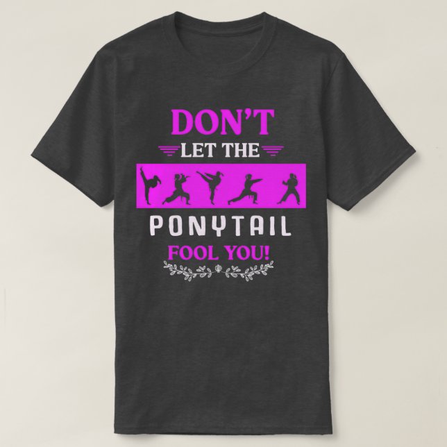 Karate Girl Funny Black Belt Taekwondo Kämpfe 1 T-Shirt (Design vorne)
