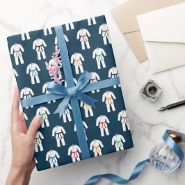 Karate Gis Anzugs and Bands, Martial Arts Geschenkpapier