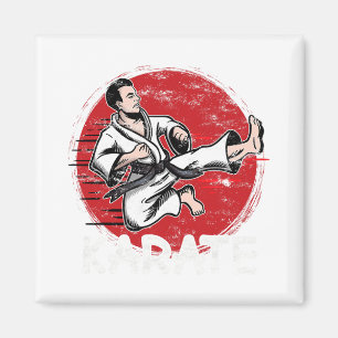 Karate Grunge Design Man macht Jump Kick für Karat Magnet