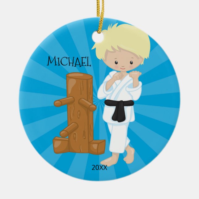 Karate-Jungen-personalisierte Weihnachtsverzierung Keramik Ornament (Vorne)
