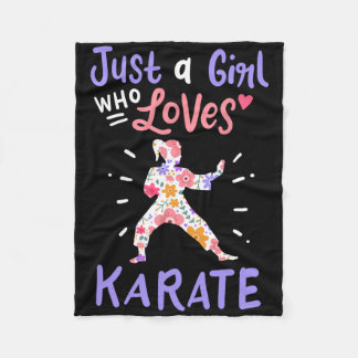 Karate Just A Girl Who Lieben Karate Gift Fleecedecke
