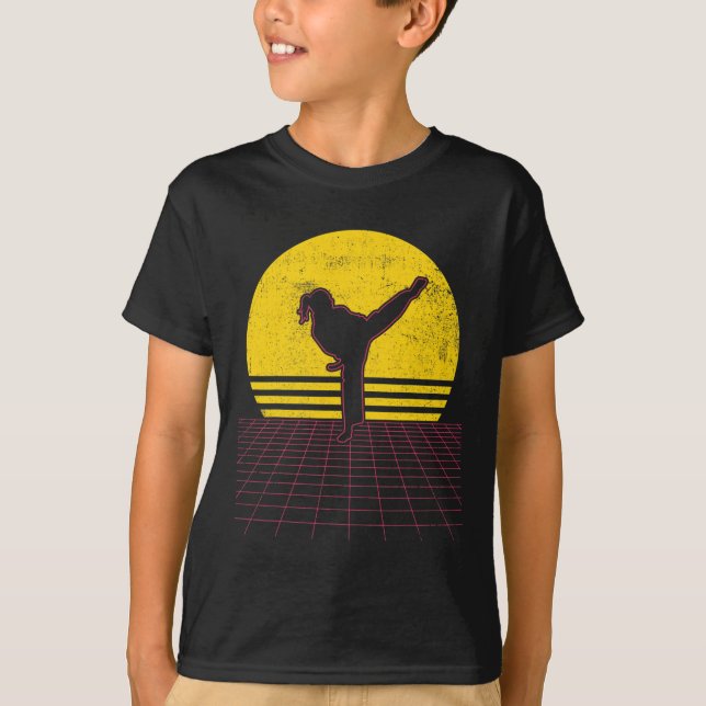 Karate-Mädchen Vintage  T-Shirt (Vorderseite)