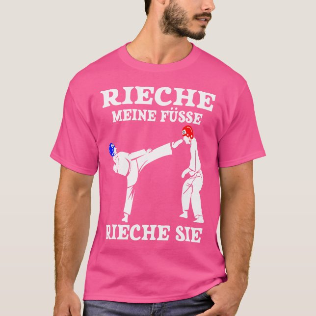 Karate mit Kickboxing-Design T-Shirt (Vorderseite)