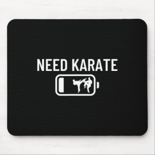 Karate-Trainer Low Ttery braucht Karate Mousepad