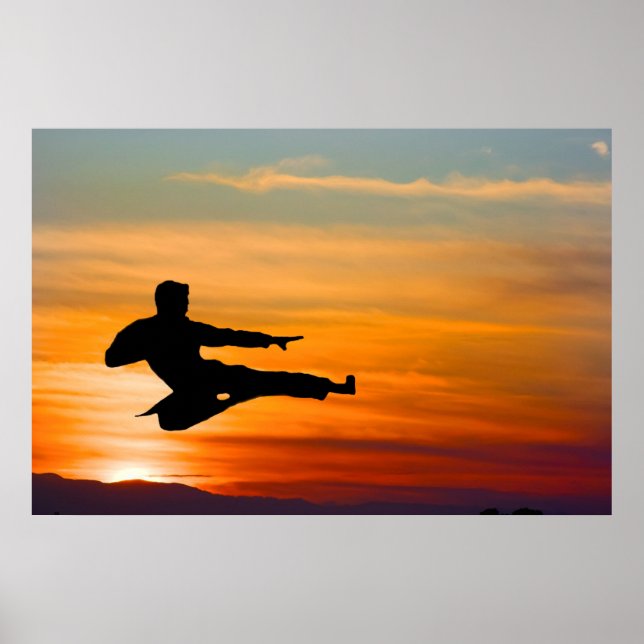 Karate Tritt bei Sonnenaufgang, Poster (Vorne)