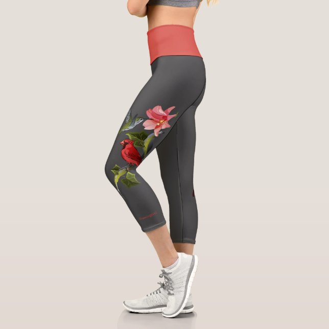 Kardinal Hummingbird mit Pink Lily Personalisiert Capri Leggings (Links)