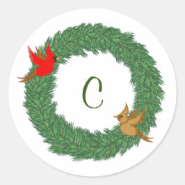 Kardinal im Evergreen Kranz mit Monogram Runder Aufkleber