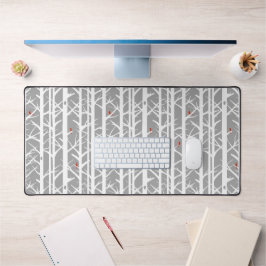 Kardinäle in den Birkenbäumen in Hellgrau Schreibtischunterlage