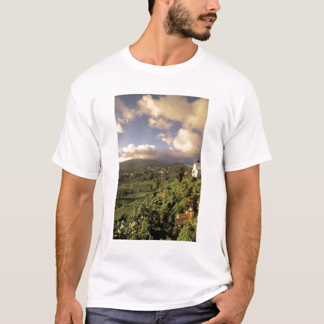 Karibik, Französisch-Westindien, Martinique. T-Shirt (Vorderseite)
