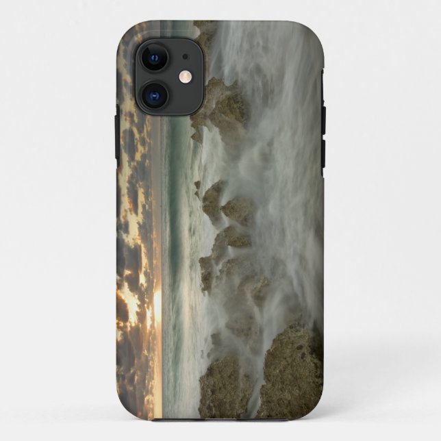 Karibisches Meer, Kaimaninseln.  Absturzwellen 3 Case-Mate iPhone Hülle (Rückseite)